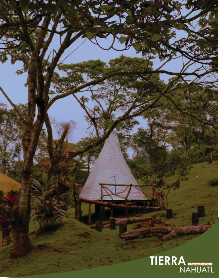 Отель Tipis Куэцалан-дель-Прогресо Экстерьер фото